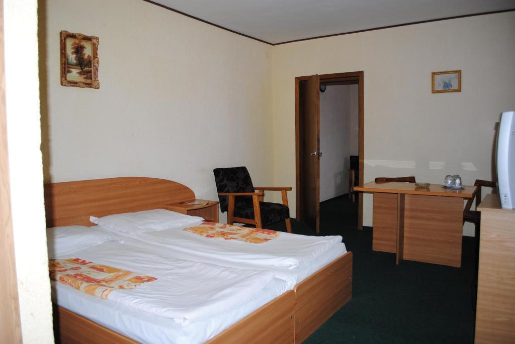 Hotel West Scheia Chambre photo