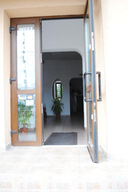 Hotel West Scheia Extérieur photo